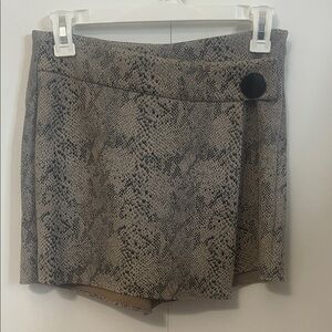 Stylish Snake Print Skort